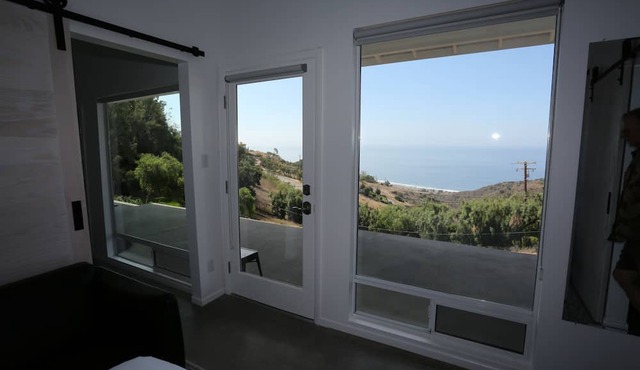 Getaway to Malibu-Peaceful-Ocean view-Close to amenities-Beach-Hike-Bike-Relax