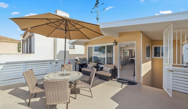 Backyard Beach! 50 Steps to the Sand with Bay Views and Ocean Blues