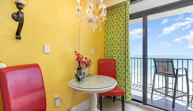 Caribbean Paradise-Romantic Oceanfront Canopy King Suite with Breathtaking Views
