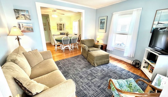 2 Beach Coastal Cottage in York