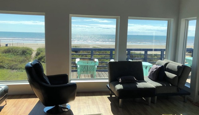 Ocean Front Beach House. Come and Enjoy The Sand, Sea, and Sun