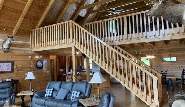 Stunning Views, 4Bd/4Ba Spacious Home between Asheville & Boone