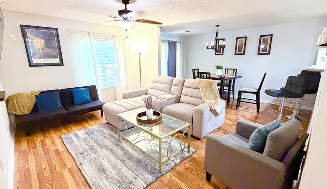 4 BR World Cup Getaway Sleeps 10 Near ATL Airport