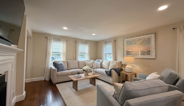 Portsmouth Landing | 4BDRM, Modern Escape, Central in Portsmouth