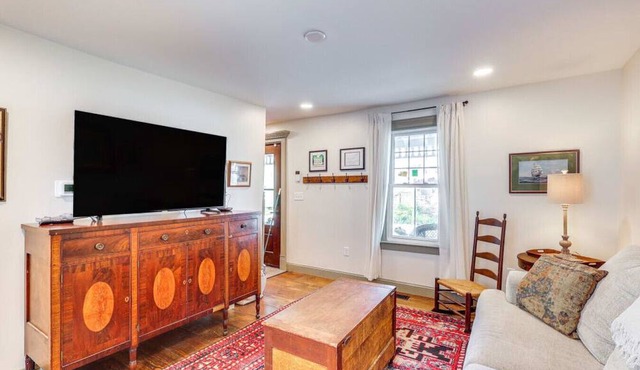 Historic Milton Gem w Deck & Modern Touches!