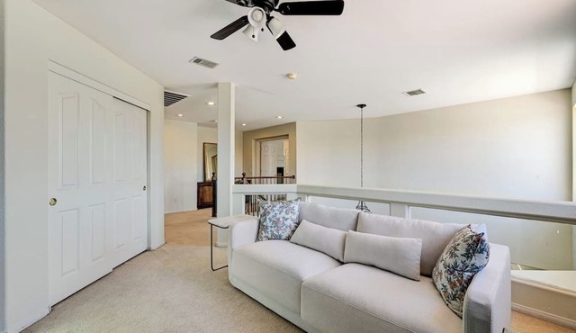 Beautiful 6BR w/Casita, Game Room & Pool & Jacuzzi