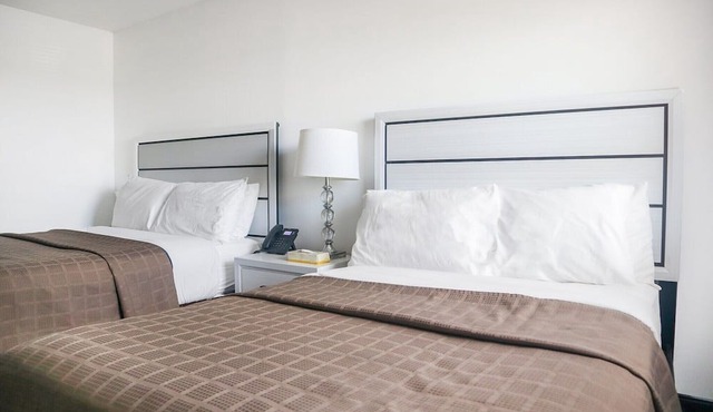 2 Full Beds | Ronks, PA
