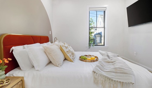 Boston Charm 2BR2BTH/8 Minutes to Boston in Somerville