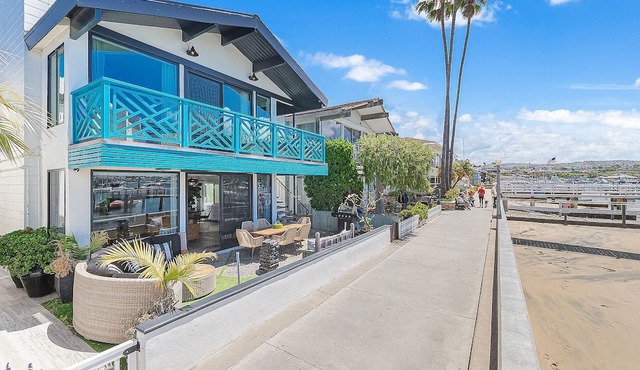 Gorgeous Balboa Island Home, Right on the Bayfront