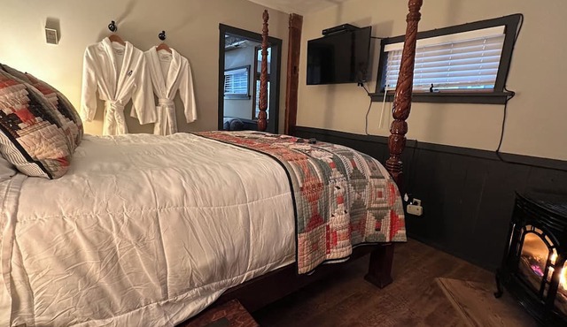 Black Bear Suite - Amazing 2BR suite with deck overlooking the Trout River & only 7 minutes to Jay Peak Resort. With Breakfast Included! in Montgomery Center