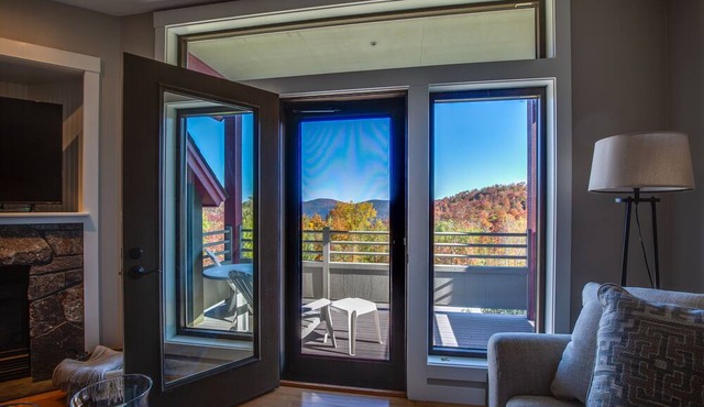 3 Bed 3 Bath Luxury Ski-In/Ski-out Condo Killington Sunrise Village Slopeside