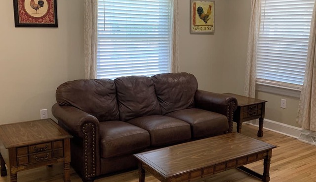 Charming 3-bedroom house w/WiFi & AC in wonderful Mount Airy aka Mayberry RFD in Mount Airy