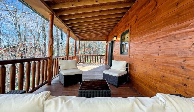 Blue Ridge Mountain Escape in Millers Creek