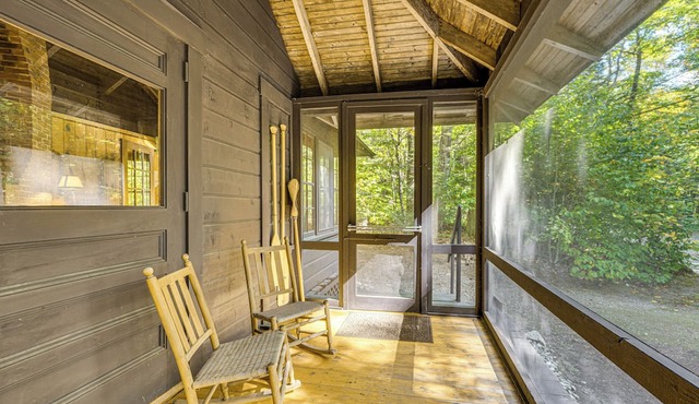 Rustic Cabin w/Squam Lake Access & Fireplace! in Holderness