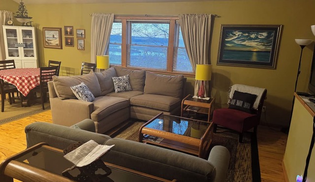 Private And Secluded Rental On the Kalamazoo River - Saugatuck-Douglas-Fennville