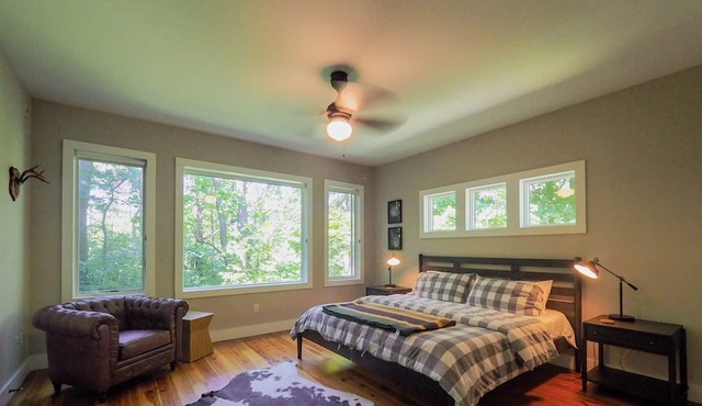 Saugatuck perfection! Spacious & far from crowds, yet close to town.
