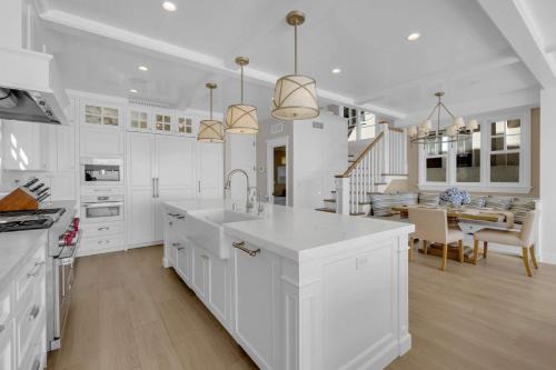 5305 Seashore Dr - Luxury Beachfront Escape home