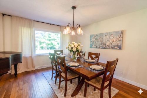 Stunning Ranch in the woods in Berrien Springs