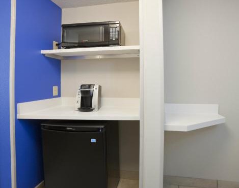 Holiday Inn Express Roseville-St. Paul by IHG