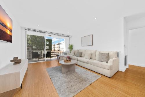 The Orchid-Beachfront Bliss Spacious 2BR Apt In Santa Monica in Los Angeles